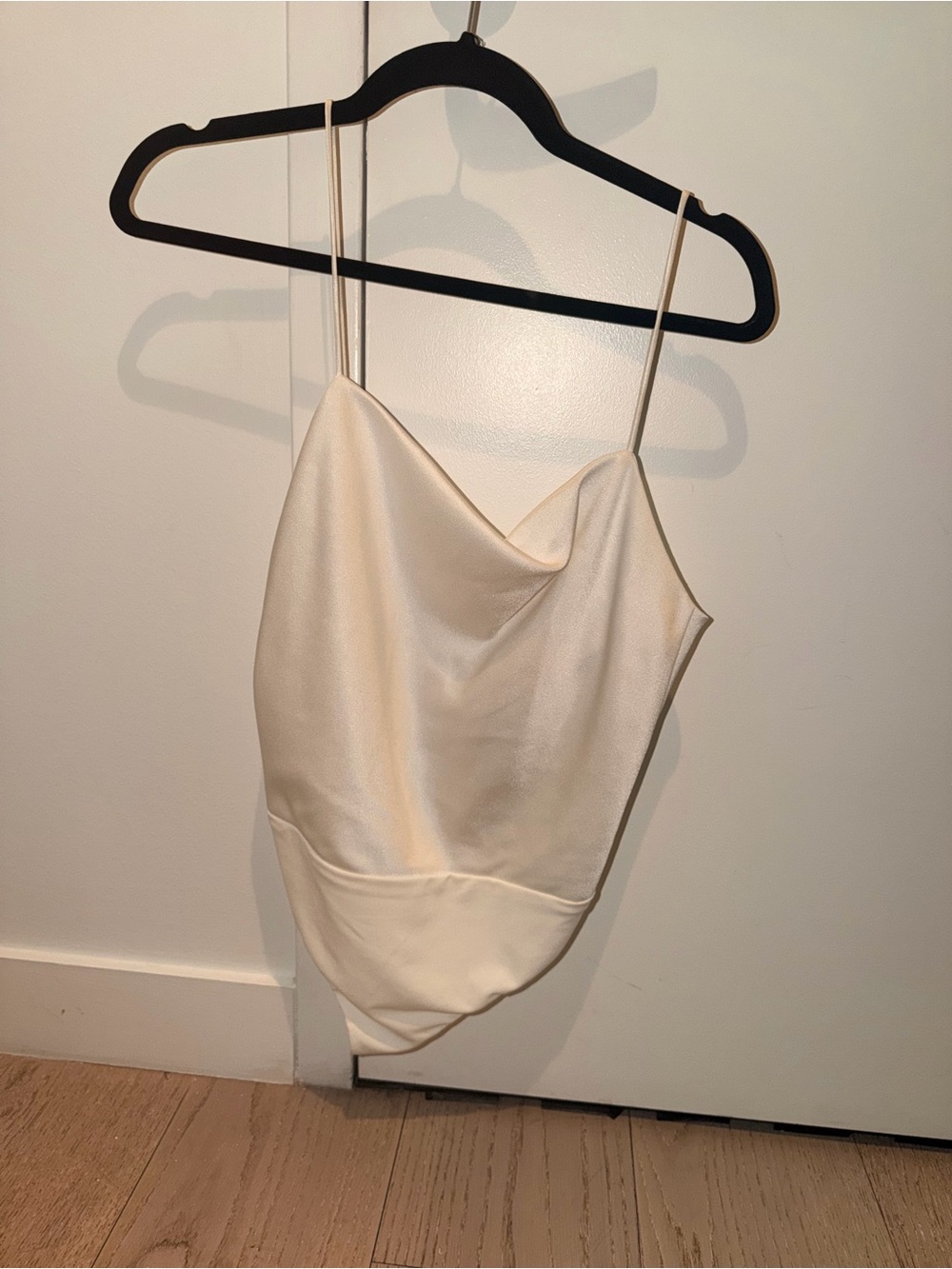 Alice + Olivia Size XS Classic Harmon Cami Strap Bodysuit White Satin